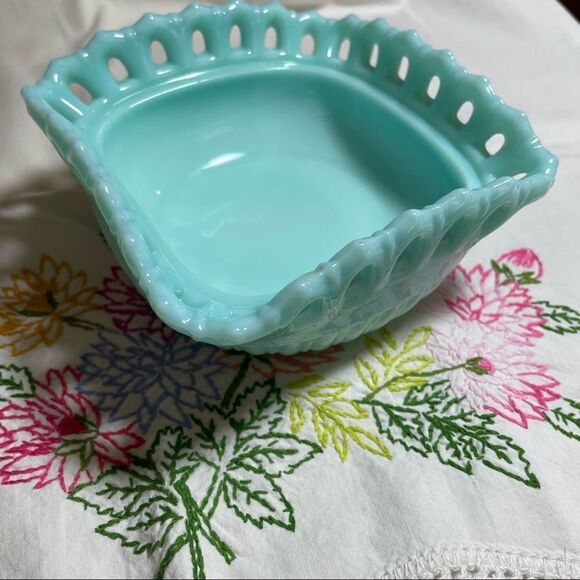 Vintage Rare Fostoria Aqua Turquoise Milk Glass Depression pressed glass dish - Picture 5 of 17